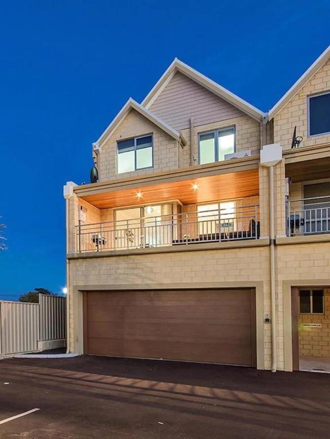 Villa Serenity On The Terrace Mandurah Exterior photo
